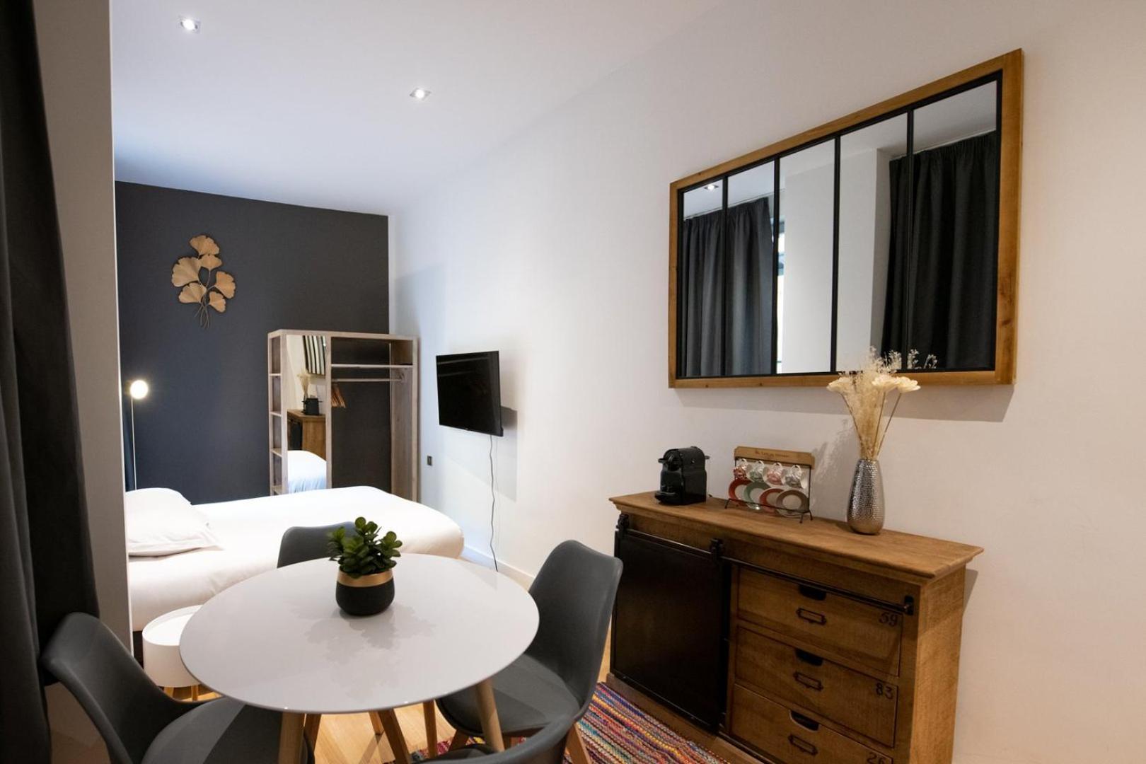 Le St Germain - Petillant Studio Decore Avec Gout En Centre-Ville Лион Экстерьер фото