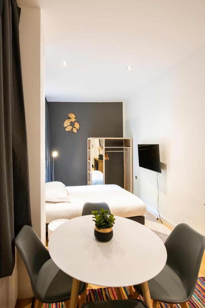Le St Germain - Petillant Studio Decore Avec Gout En Centre-Ville Лион Экстерьер фото